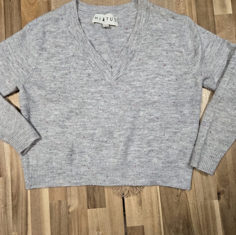NWOT Hiatus Gray Relaxed Cropped Knit Sweater Size Medium